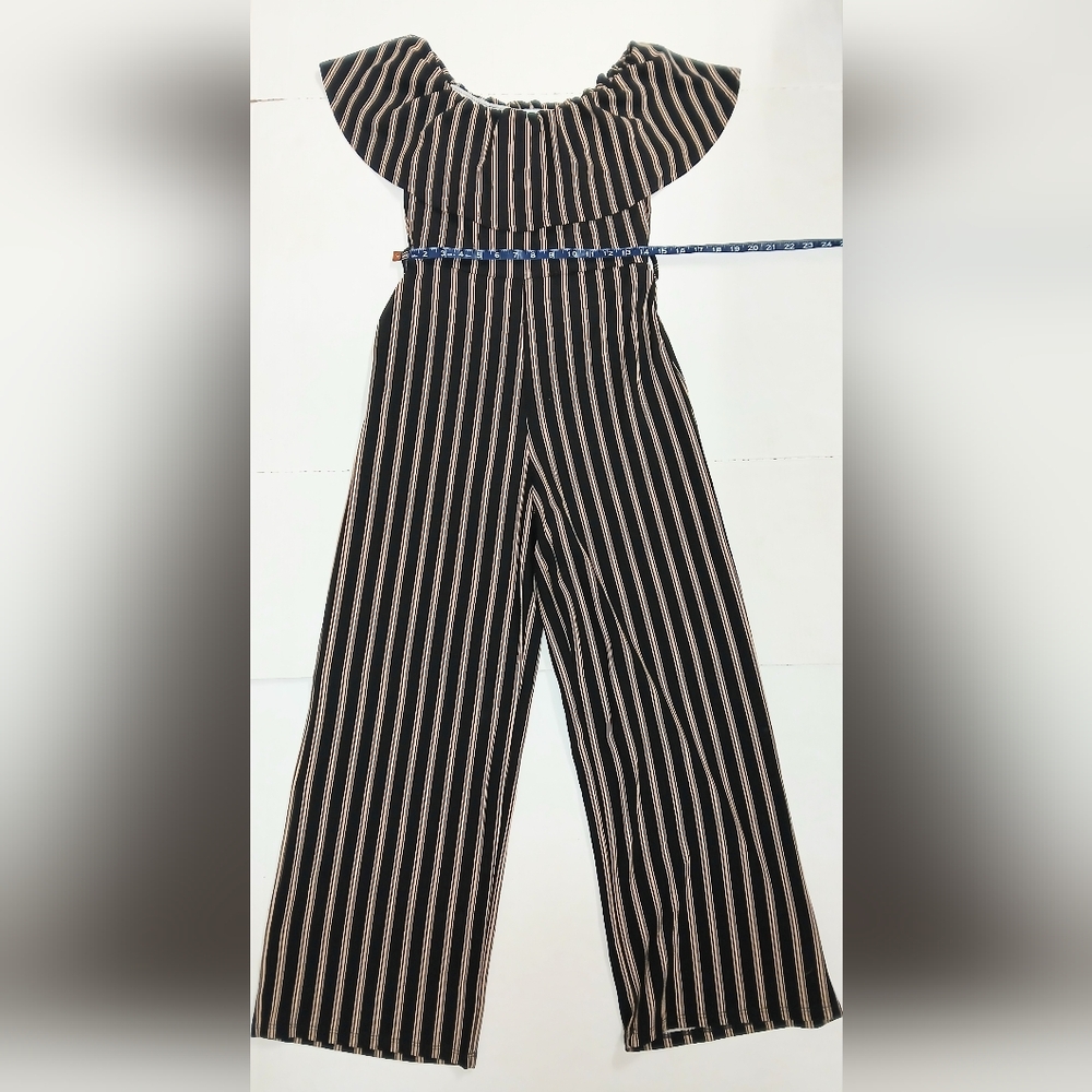 Almost Famous Women's Black & Creme Strip Sleeveless Jumper Romper Size Medium - Picture 6 of 8
